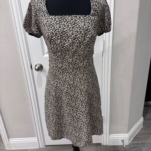 Lily Rose Black and White A-Line Puff Sleeve Dress